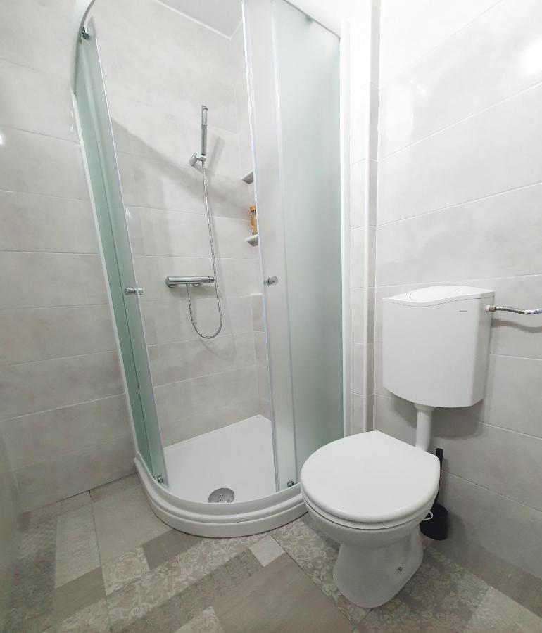 Apartman Ante Vinkovci Eksteriør billede